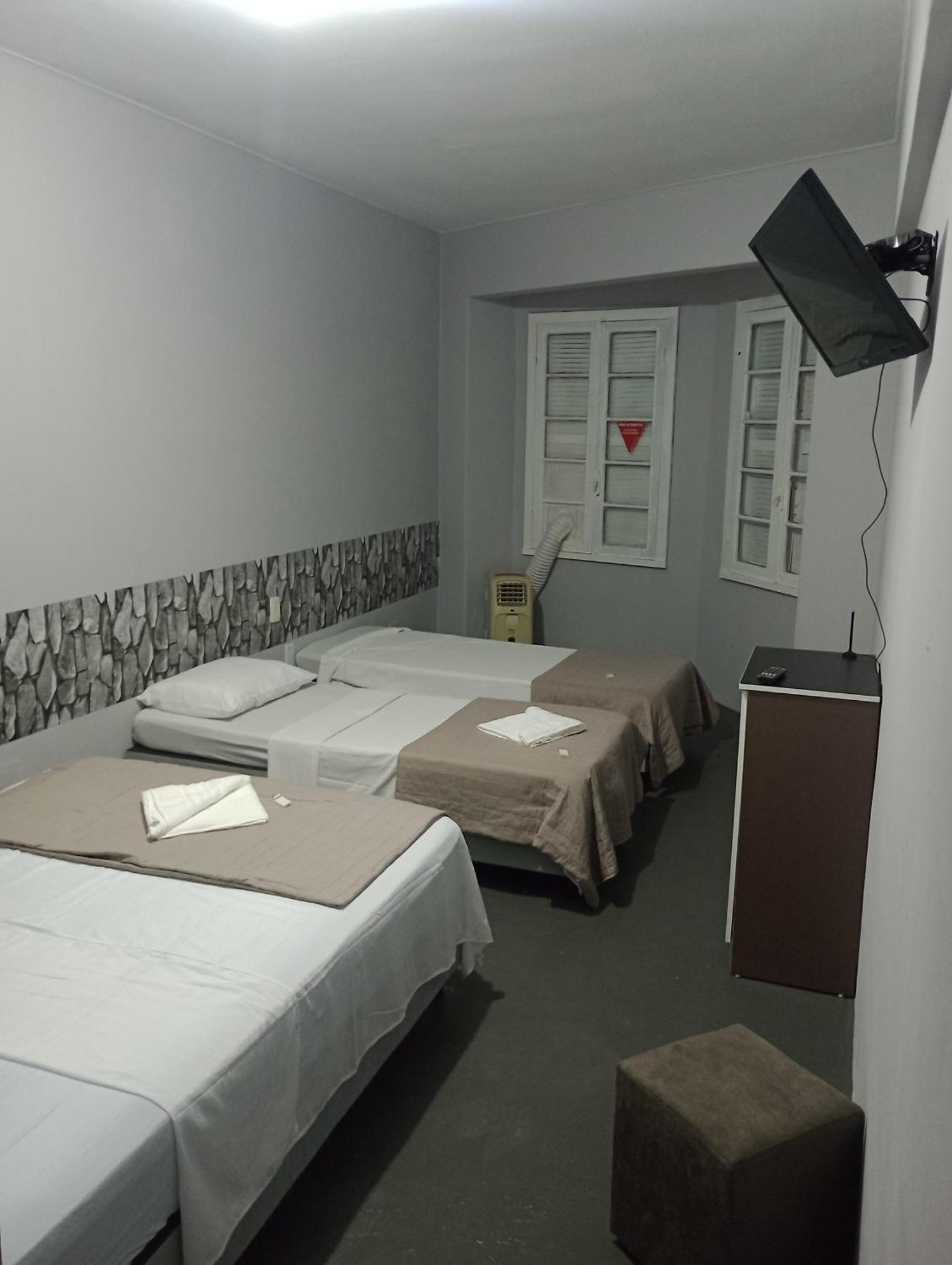 Hotel Rest Porto Alegre Bagian luar foto